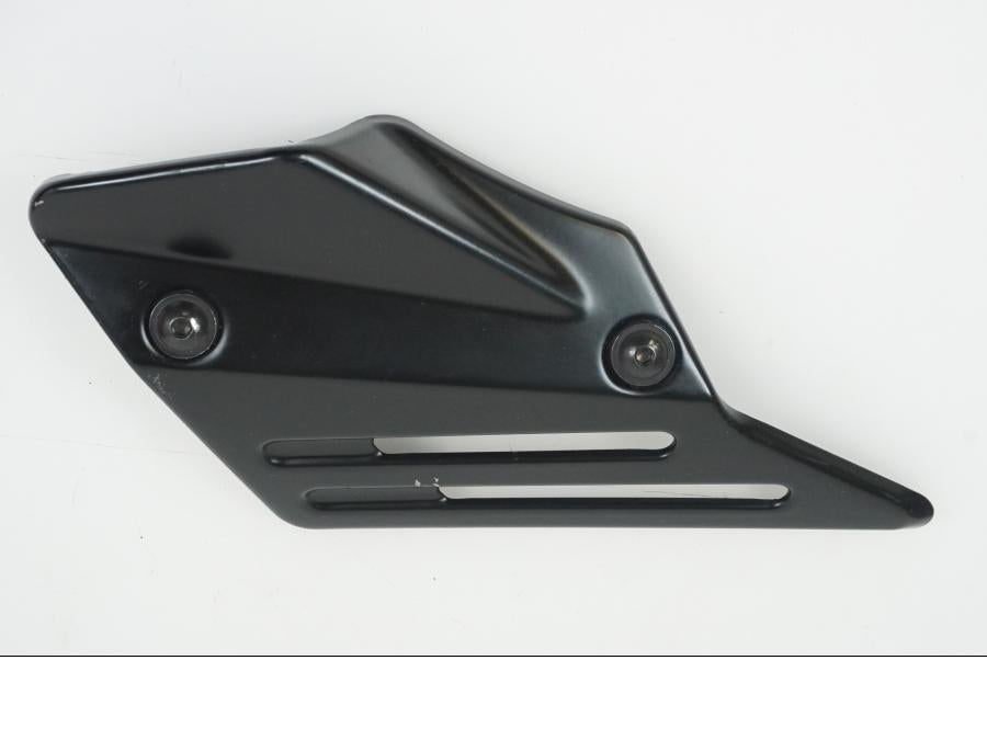 Baksidan på Värmeskydd från en Suzuki GSX-R 1000 -2008 motorcykel.