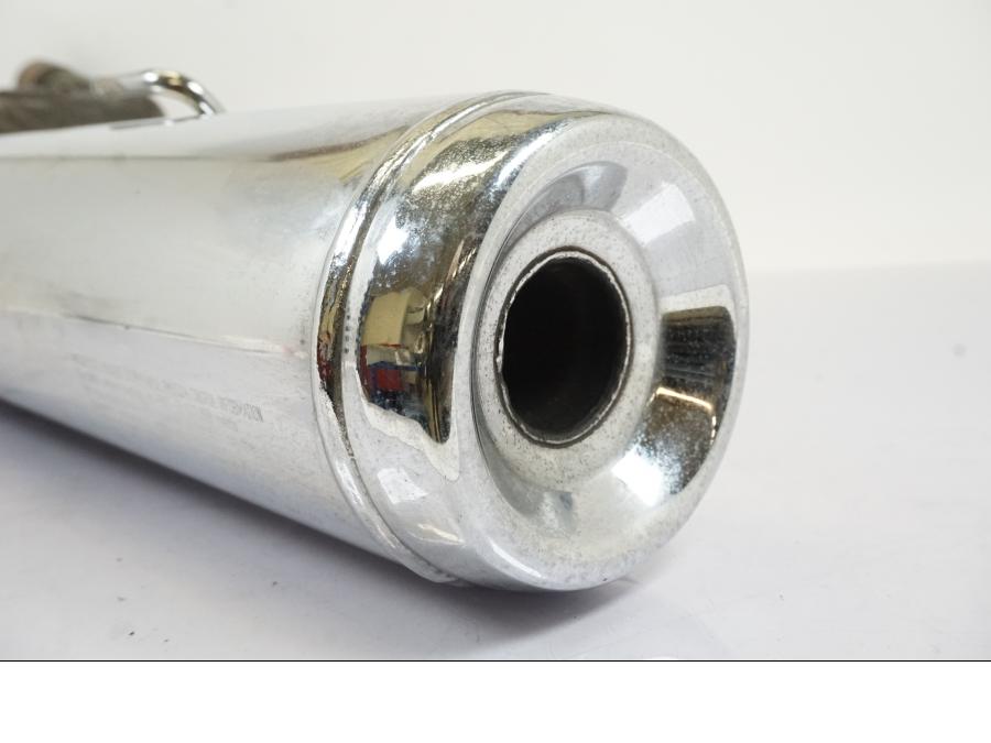 Baksidan på Ljuddämpare från en BMW R 1150 RS -2003 motorcykel.