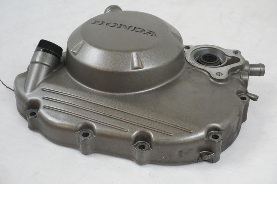 Höger sida på Kopplingskåpa från en Honda CBR 125 R -2006 motorcykel.