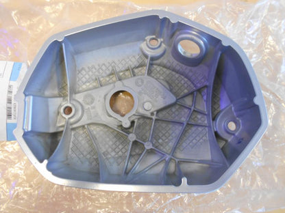 Baksidan på Ventilkåpa från en BMW R 1200 RT -2013 motorcykel.