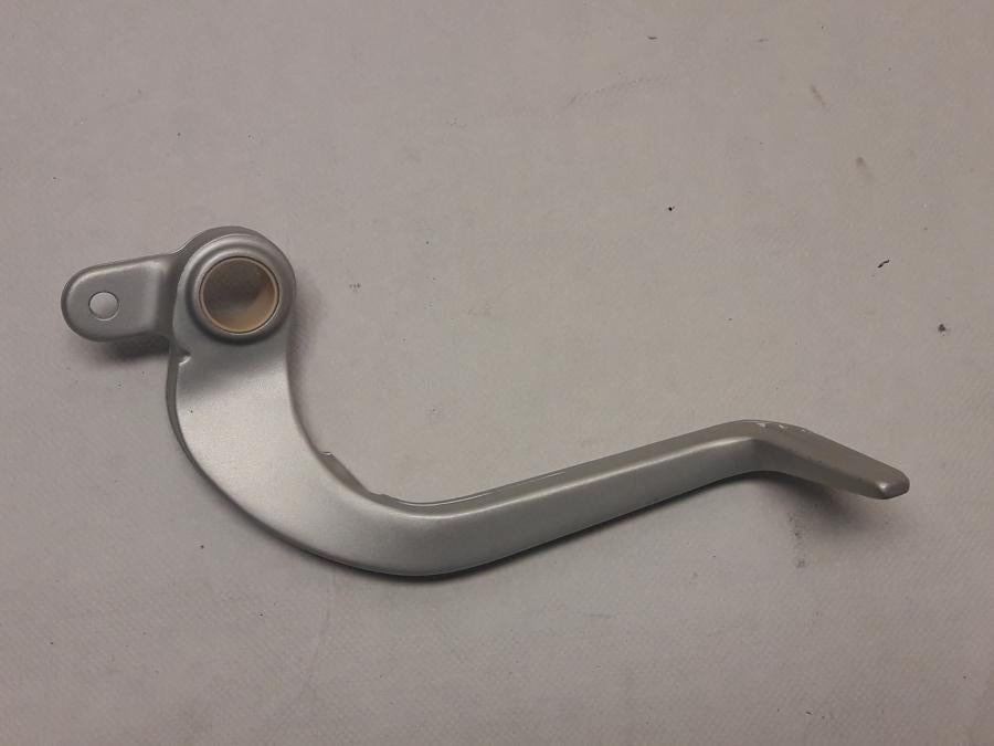 Framsidan på Bromspedal från en BMW K 1200 S -2006 motorcykel.