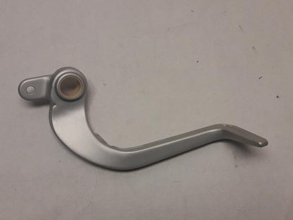 Framsidan på Bromspedal från en BMW K 1200 S -2006 motorcykel.