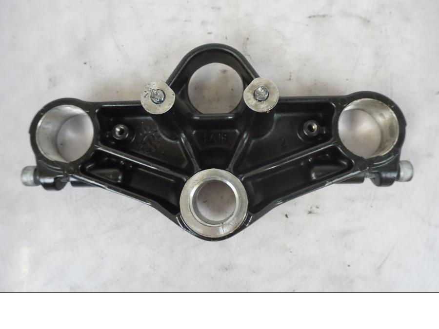 Snett uppifrån på Gaffelkrona från en Yamaha YZF-R 125 -2008 motorcykel.