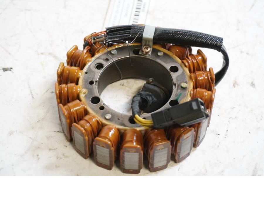 Framsidan på Generator från en BMW F 650 GS -2000 motorcykel.