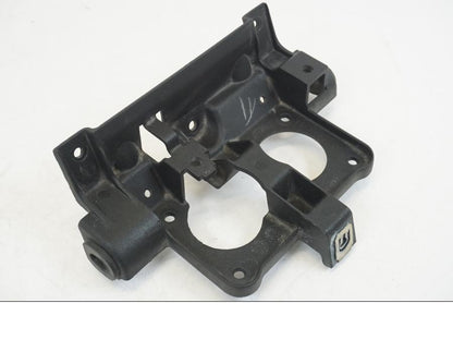 Vänster sida på Baklampfäste från en Triumph TT 600 -2002 motorcykel.