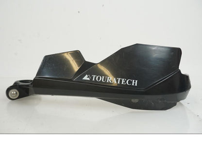 Baksidan på Handskydd från en BMW R 1200 GS -2022 motorcykel.