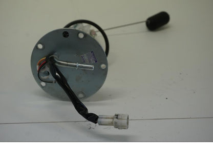 Höger sida på Bensinpump insprut från en Suzuki DL 1000 -2016 motorcykel.