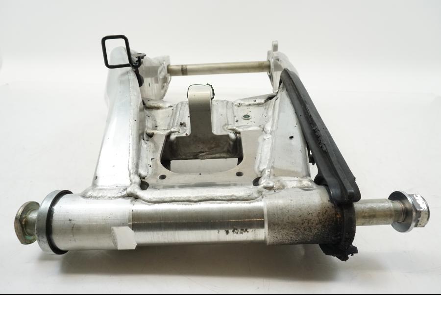 Snett uppifrån på Sving från en Yamaha MT-09 -2021 motorcykel.