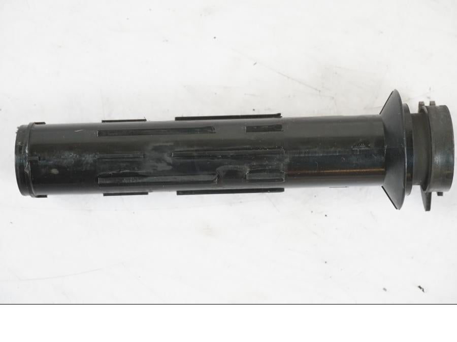 Vänster sida på Gasklo från en Suzuki GSX 550 EF -1985 motorcykel.