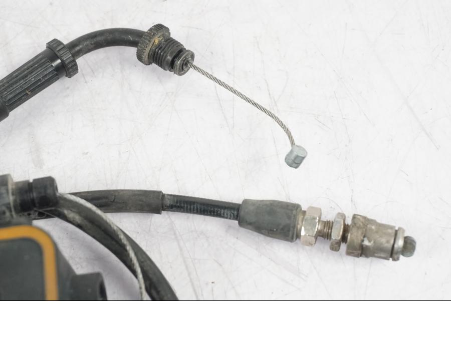 Baksidan på Vajerfördelare från en BMW R 1200 GS -2005 motorcykel.