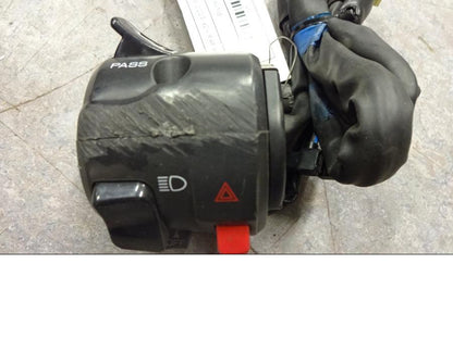 Snett uppifrån på Grenrör från en Yamaha YZF 1000 R1 -2009 motorcykel.