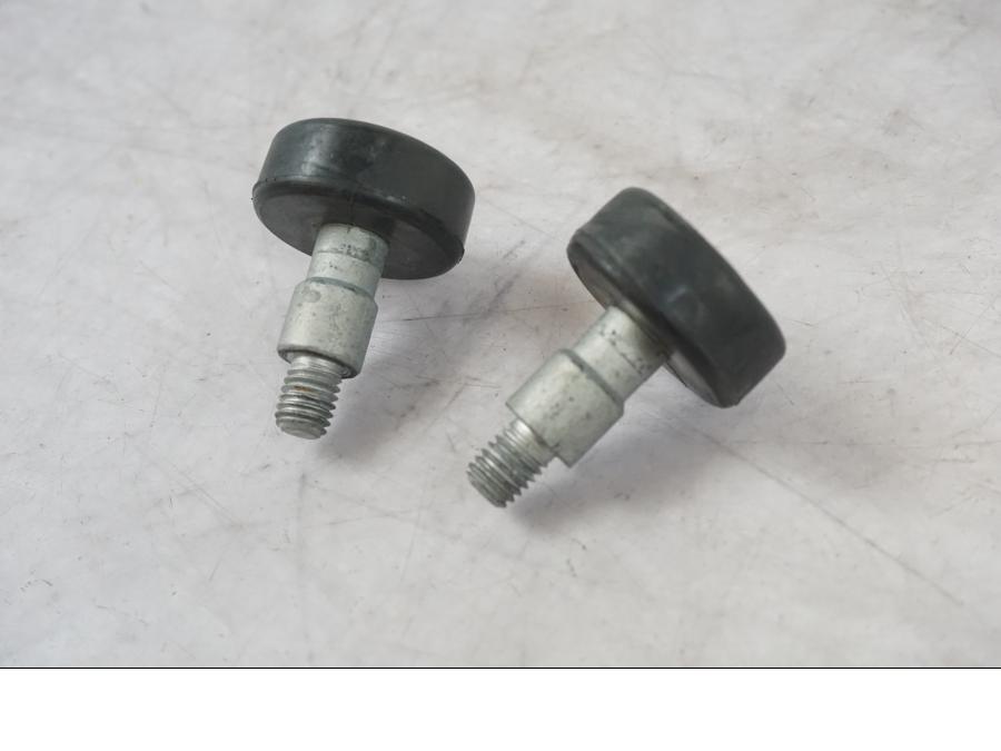 Baksidan på Bensintankfäste från en KTM 1290 Super Adventure S -2022 motorcykel.