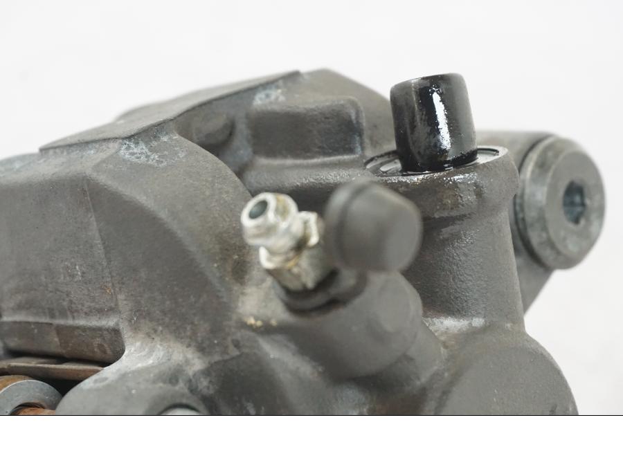 Baksidan på Bromsok från en Honda CBR 1000 RR -2010 motorcykel.