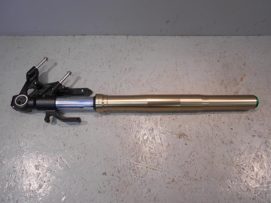 Baksidan på Gaffelben från en Kawasaki Ninja H2 -2018 motorcykel.