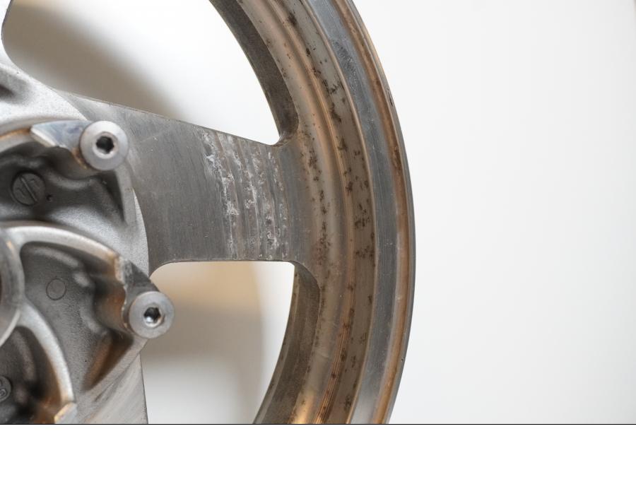 Extrabild3 på Fälg från en Kawasaki VN 1500 Classic Tourer -2003 motorcykel.