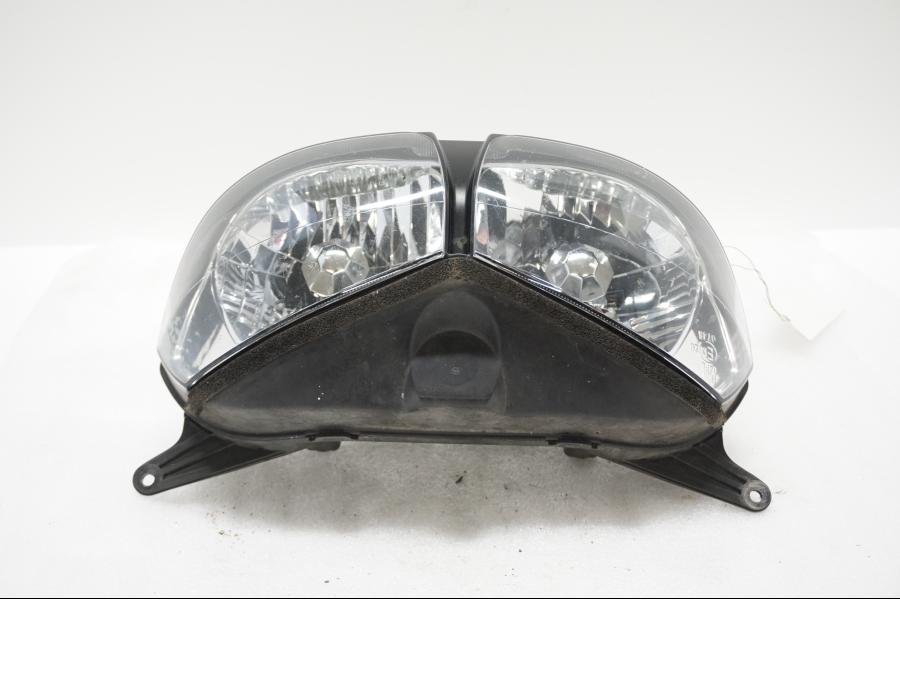 Framsidan på Strålkastare från en Yamaha TDM 900 -2002 motorcykel.