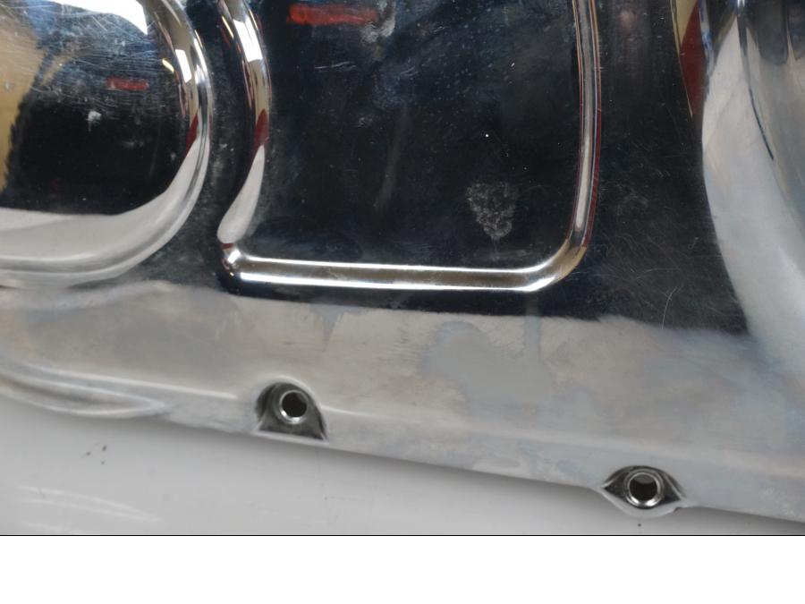 Snett uppifrån på Generatorkåpa från en H-D Touring Street Glide FLHX -2013 motorcykel.