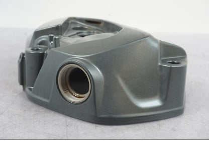 Snett nerifrån på Ventilkåpa från en BMW R 1250 GSA -2024 motorcykel.