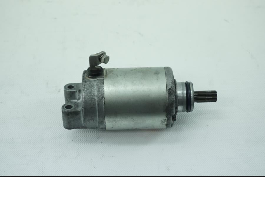 Framsidan på Startmotor från en Kawasaki ZX-6R -2007 motorcykel.