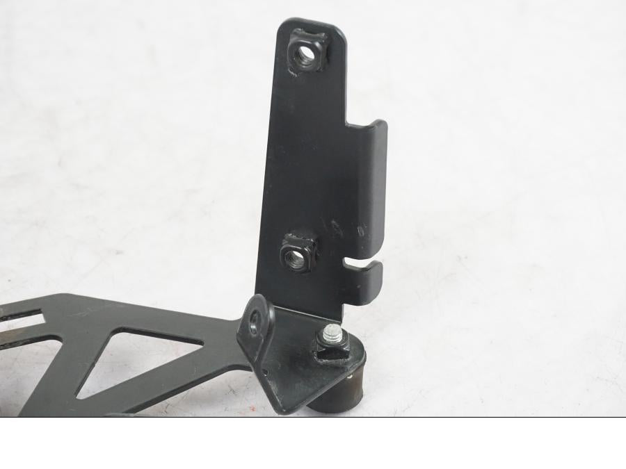 Baksidan på ABS Låda från en KTM 690 Duke -2015 motorcykel.