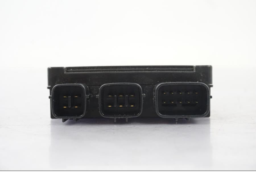 Baksidan på Reläbox från en Kawasaki ZX-6R -2011 motorcykel.