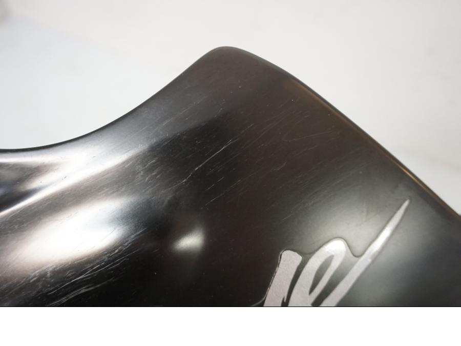 Vänster sida på Magkåpa från en Honda CBR 900 RR -1996 motorcykel.