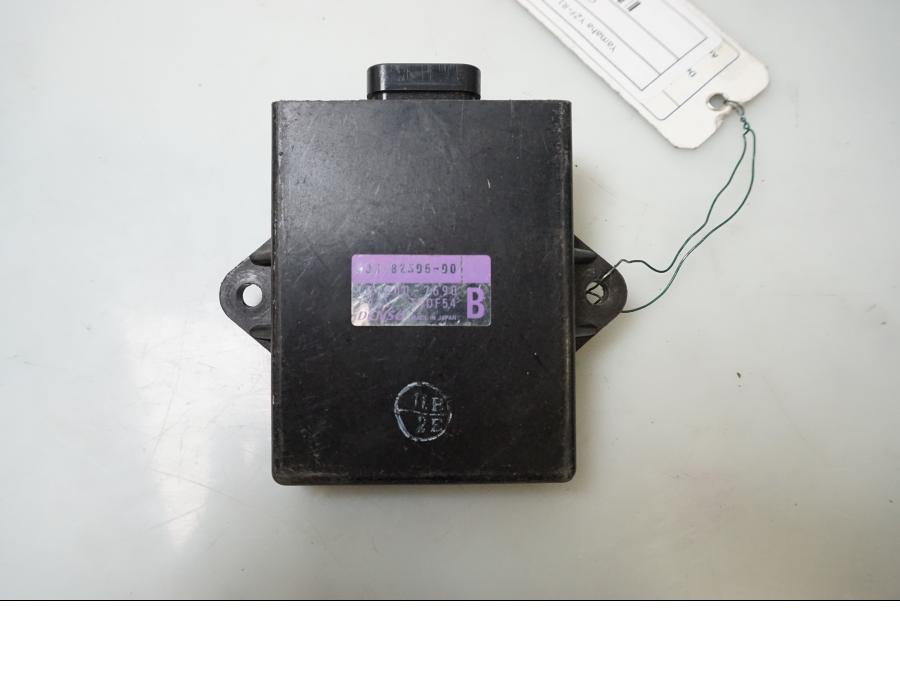 Framsidan på CDI / ECU från en Yamaha YZF 1000 R1 -2001 motorcykel.