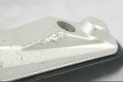 Vänster sida på Fotpinne från en BMW R 1200 R -2007 motorcykel.