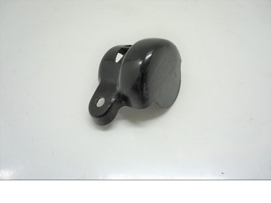 Baksidan på Bromsvätskebehållarkåpa från en Yamaha XVZ 1300 -1997 motorcykel.