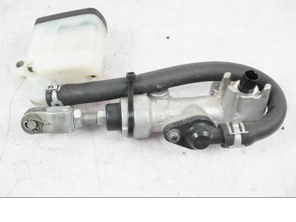 Baksidan på Bromshuvudcylinder från en Suzuki GSX-R 1000 -2008 motorcykel.