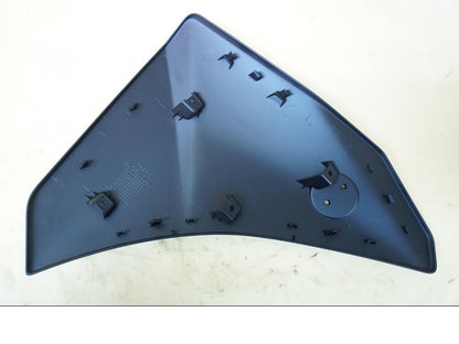 Höger sida på Sidopanel från en Yamaha MT-07 Tracer -2020 motorcykel.