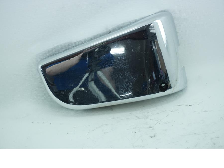 Framsidan på Sidopanel från en Kawasaki VN 1500 Classic Tourer -2001 motorcykel.