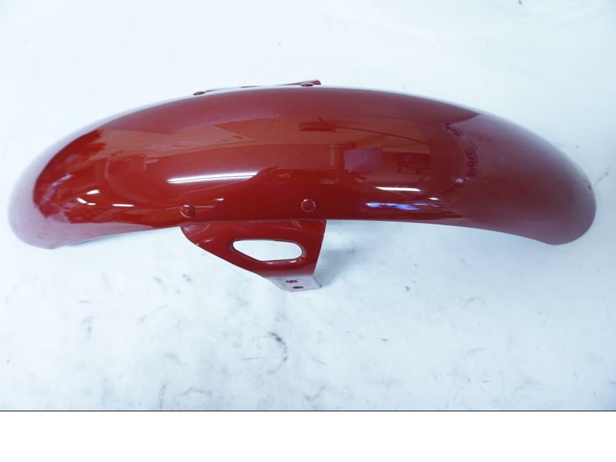 Höger sida på Framskärm från en H-D Dyna Street Bob FXDB/I -2020 motorcykel.