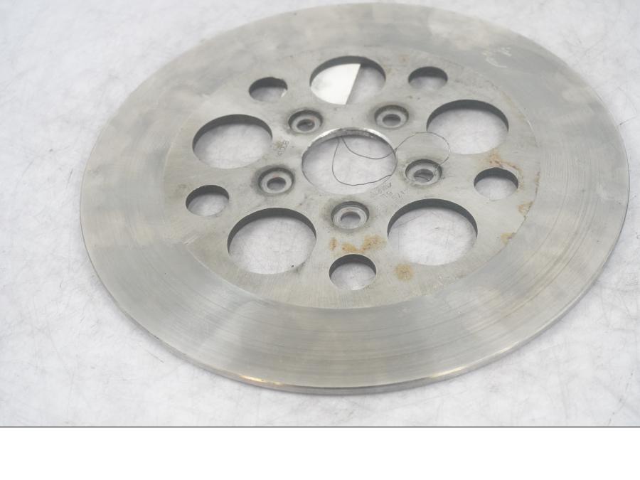 Höger sida på Bromsskiva från en H-D Dyna Super Glide FXD -1997 motorcykel.