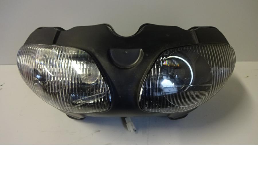 Framsidan på Strålkastare från en Suzuki SV 650 -2002 motorcykel.