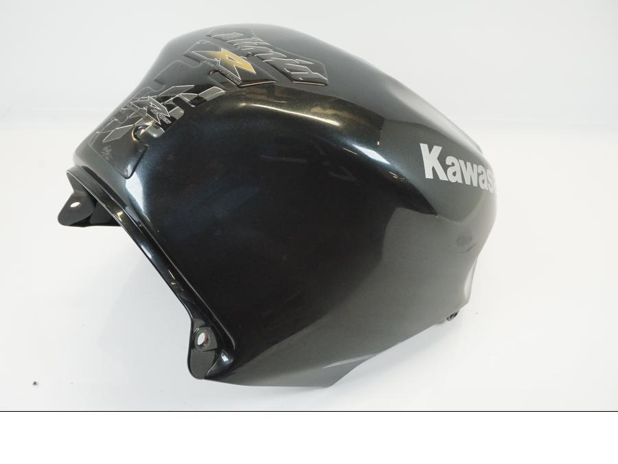Höger sida på Bensintankskåpa från en Kawasaki ZX-12R -2000 motorcykel.