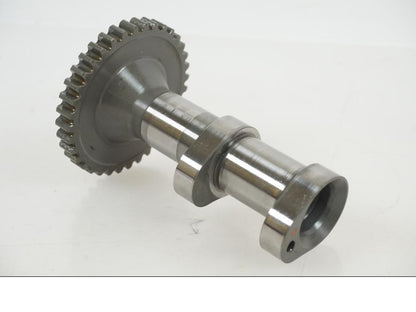 Framsidan på Kamaxel från en KTM 1290 Super Duke R -2021 motorcykel.