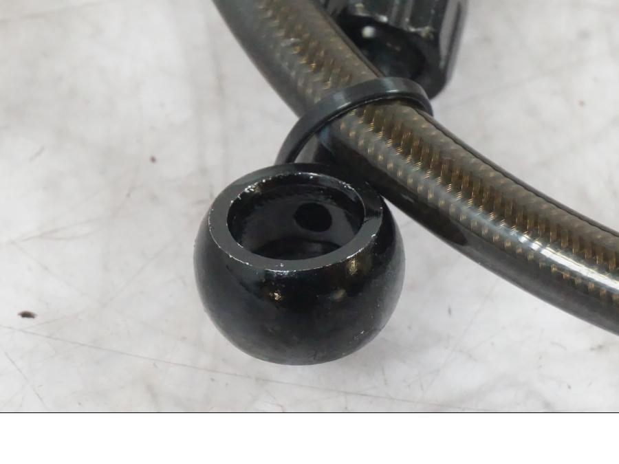 Vänster sida på Bromsledning från en Kawasaki ZX-6R -2006 motorcykel.