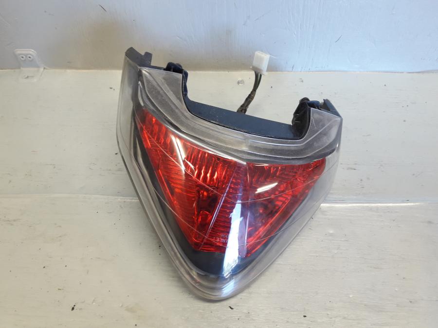 Framsidan på Baklampa från en Honda CBR 125 R -2008 motorcykel.