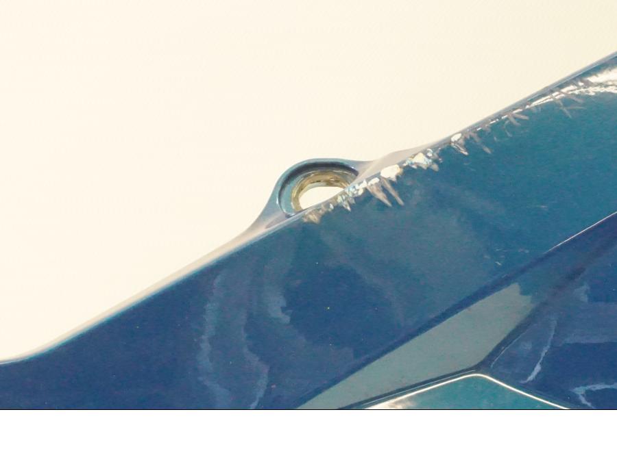 Höger sida på Sidkåpa från en Triumph Daytona 675 -2008 motorcykel.