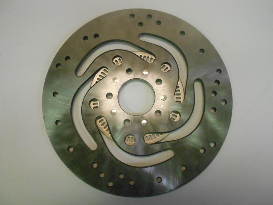 Baksidan på Bromsskiva från en H-D Dyna Low Rider FXDL -2004 motorcykel.