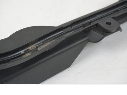 Höger sida på Remskydd från en BMW F 650 CS -2002 motorcykel.