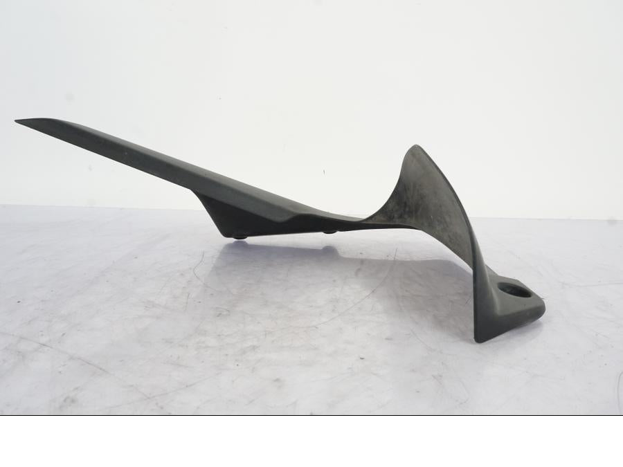 Höger sida på Svingskärm från en Kawasaki ER-6N -2012 motorcykel.