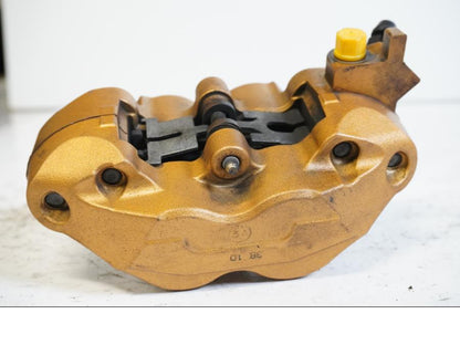 Baksidan på Bromsok från en Kawasaki Z 1000 -2003 motorcykel.