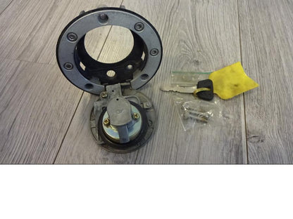 Höger sida på Tanklock från en Yamaha YZF 1000 R -2001 motorcykel.