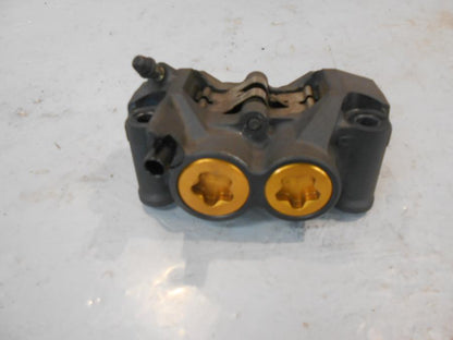 Framsidan på Bromsok från en Yamaha YZF 1000 R1 -2005 motorcykel.