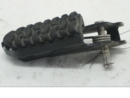 Framsidan på Fotpinne från en Triumph Tiger Explorer -2012 motorcykel.