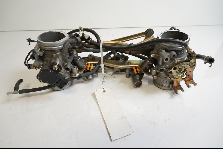 Höger sida på Spjällhus från en Cagiva Raptor 1000 -2002 motorcykel.