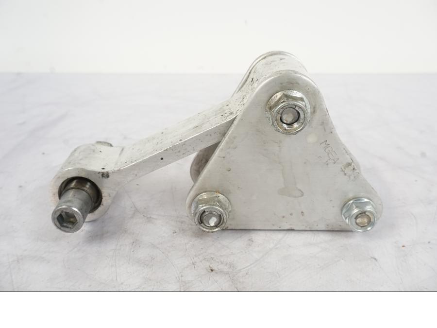 Framsidan på Svinglänkage från en Honda VFR 1200 -2010 motorcykel.