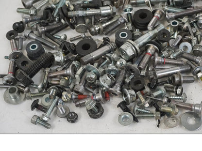 Höger sida på Skruv / Mutter etc från en Kawasaki ER-6F -2016 motorcykel.